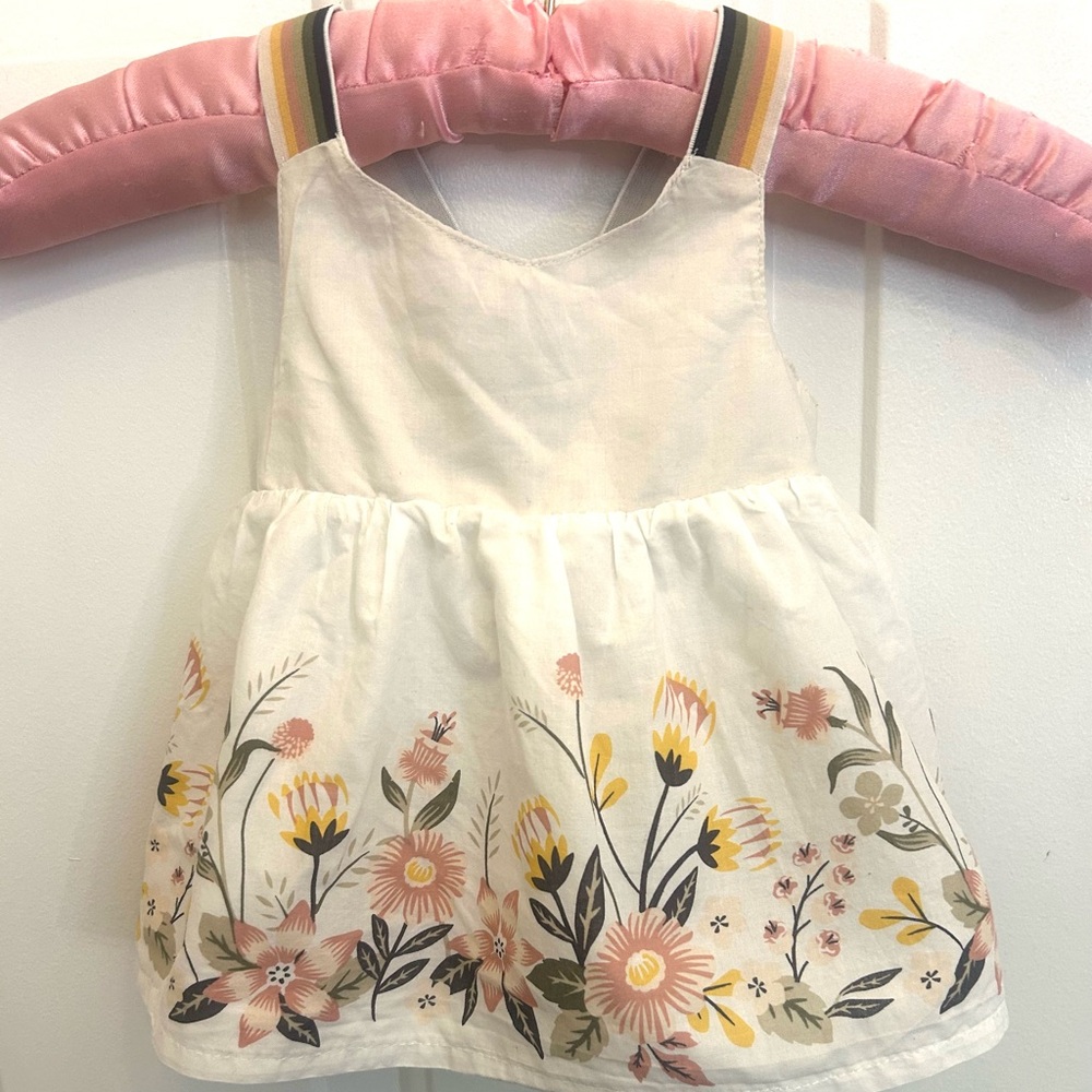 🆓Free w purchase 🌼Cynthia Rowley Floral Baby Dress🌈Multicolour Straps💛3-6 M